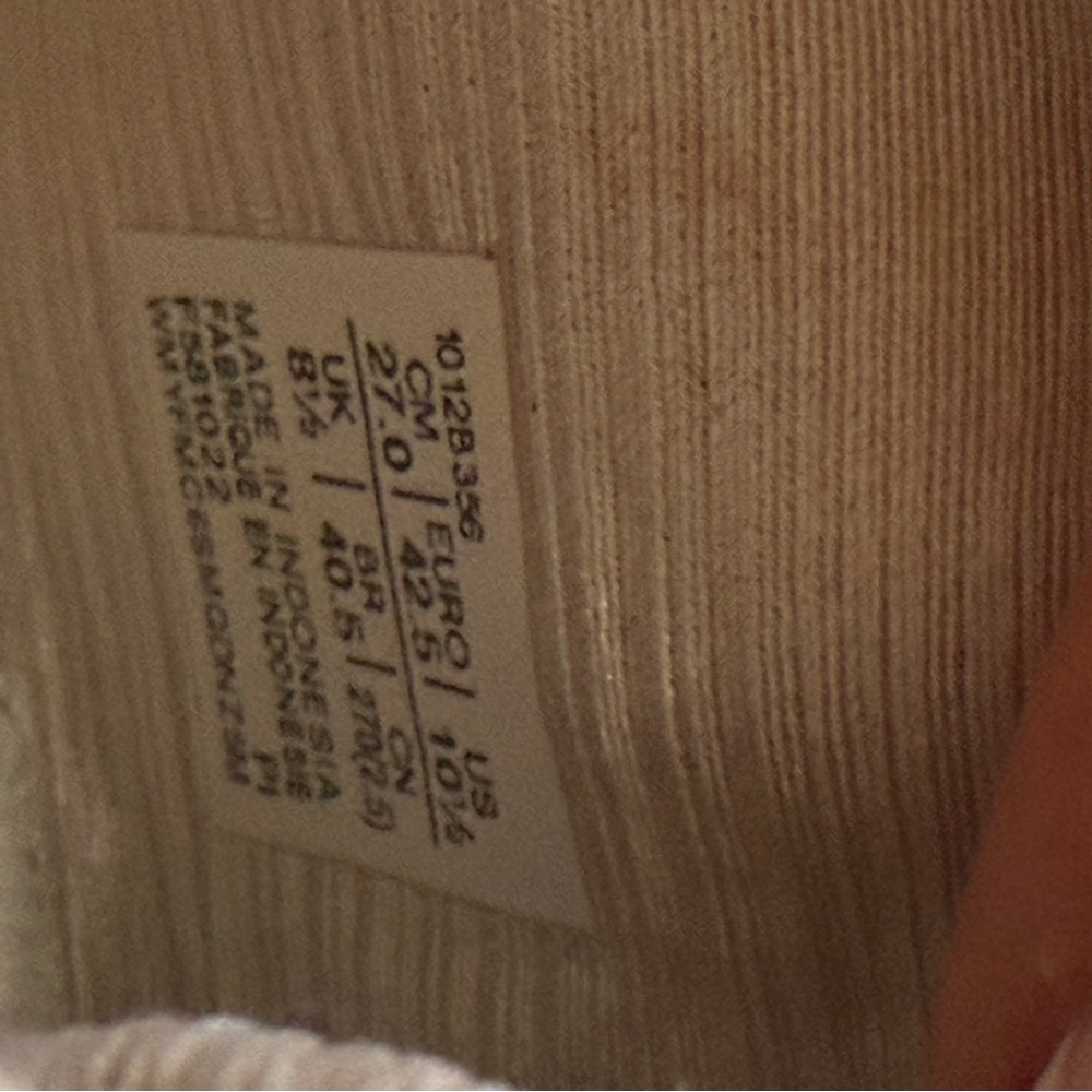 Asics White Sneakers with Textured Soles - Picture 6 of 6